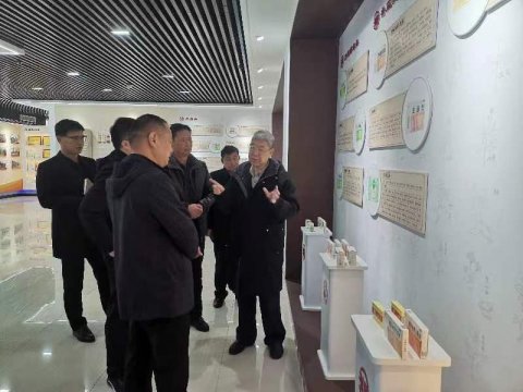 北京大学周亚伟教授莅临华体网调研指导工作